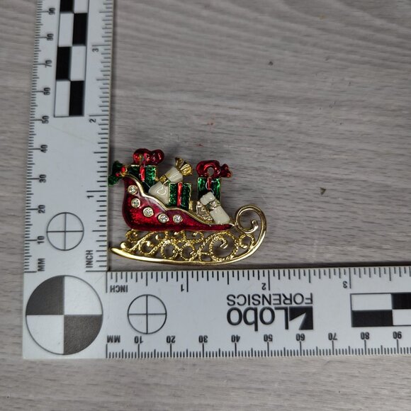 Christmas Sled Brooch Holiday Red Green Enamel Rhinestone Sleigh Vintage - Picture 3 of 4